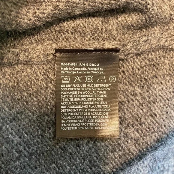 🍀NWT! Gray Ski Club Sweater - Picture 4 of 4
